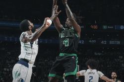 壹号娱乐-包含塔图姆回归赛场，关键助攻首场状态亮眼，篮网观众沸腾！的词条