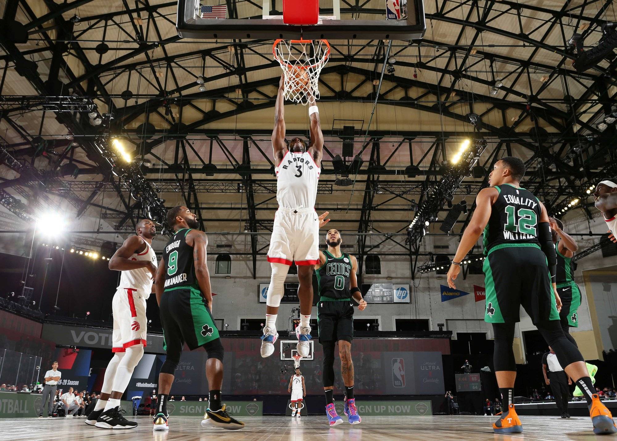 TheShy关键节点战术调整，热火带队取胜！的简单介绍