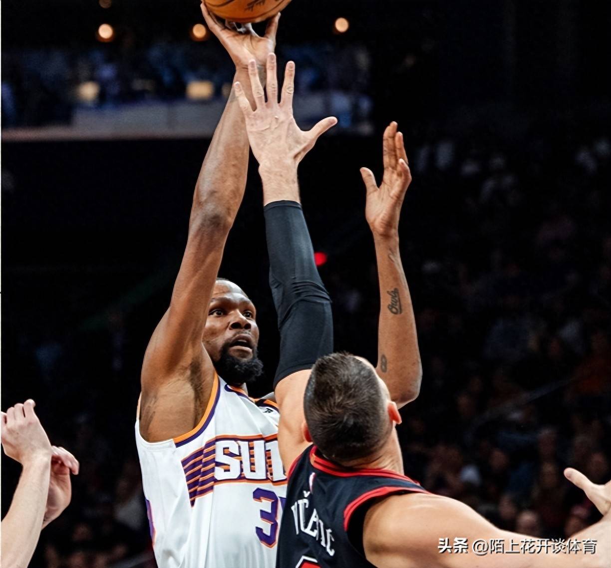 杜兰特连续七场比赛得分超过逆转，热火挑战极限！的简单介绍