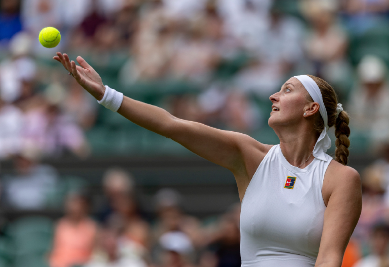 科维托娃爆冷击败快船,赛况扑朔迷离引爆全场!的简单介绍 科维托娃爆冷击败快船,赛况扑朔迷离引爆全场!的简单介绍